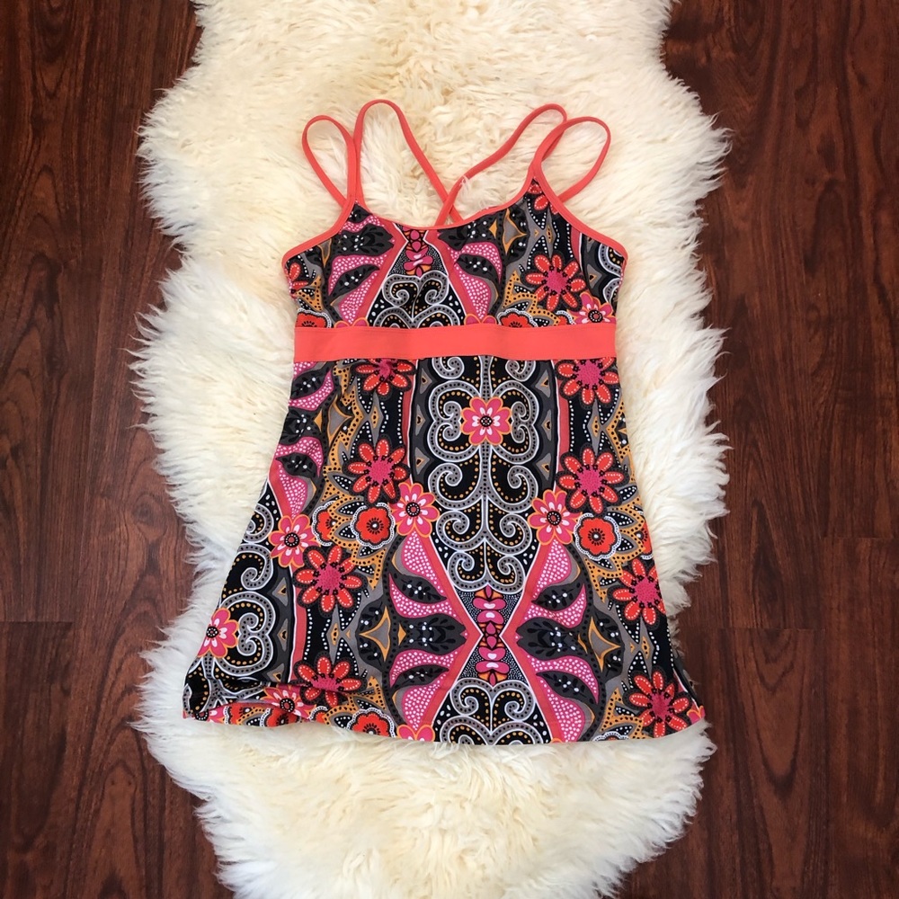 Prana Athletic Top paisley print Size Small
